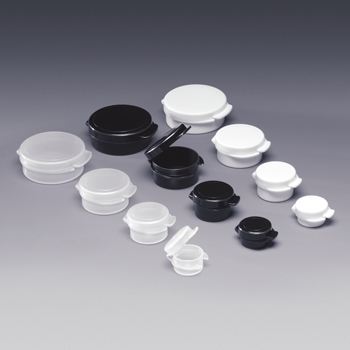 Qosmedix adds hinged jars to its sample packaging line