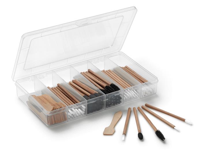 New bamboo applicator kit from Qosmedix